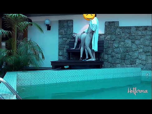 ❤️ Baas noeget faam nei it swimbad, mar koe net wjerstean in hot ❤️ Pornofideo by porno fy.fuxporn-com.ru ❌️