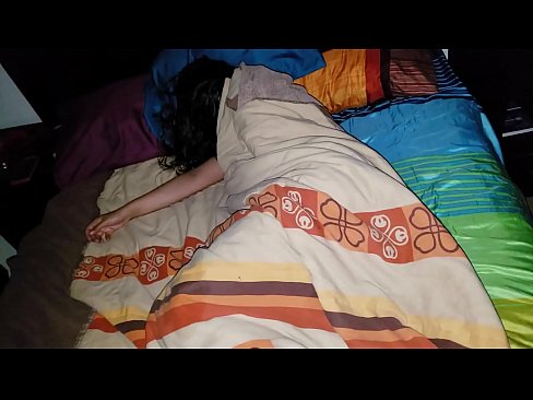 ❤️ Styfsoan bespot syn jonge styfmem wylst se sliept. ❤️ Pornofideo by porno fy.fuxporn-com.ru ❌️